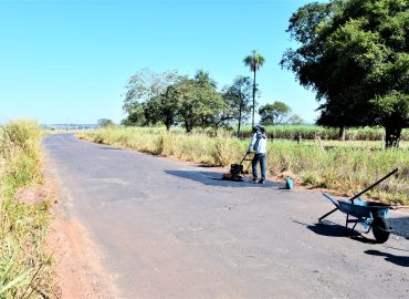 Vicinal Natal Breda recebe operação emergencial  de tapa-buraco para manutenção da via