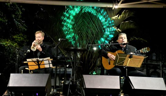 Tremura I Lee encantam o público do “Cultura no Coreto” com clássicos brasileiros e internacionais