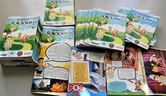 Anuarinho do Folclore é entregue para alunos da rede municipal com atividades lúdicas sobre cultura