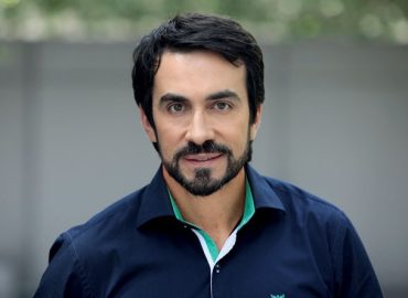 Começa a troca de convites para o show solidário do  Padre Fábio de Melo