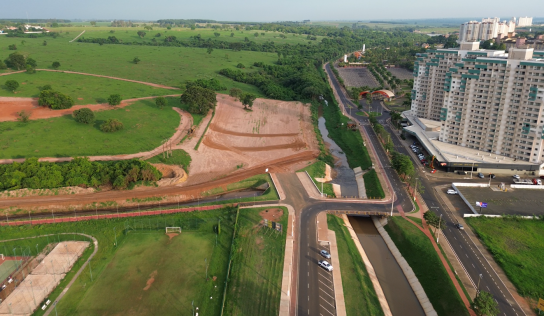 Prefeitura inicia construção do Estacionamento Municipal e obras de infraestrutura urbanística às margens da Avenida Aurora
