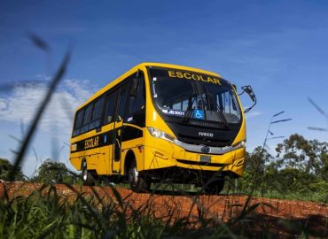 Novos perueiros olimpienses começam a operar o transporte escolar rural