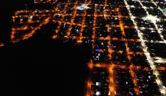 Mais de 20 bairros já receberam nova iluminação de LED