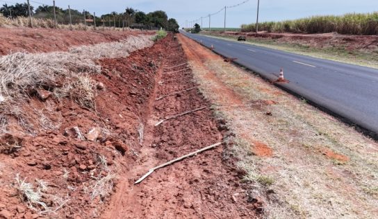 Recuperação do asfalto da Vicinal Natal Breda é concluída e obras avançam para etapa final de drenagem e sinalização