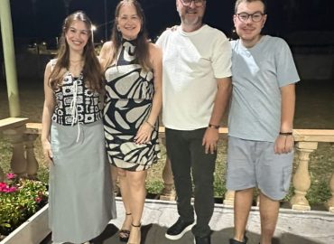 Hilário Ruiz comemora idade nova com amigos e familiares