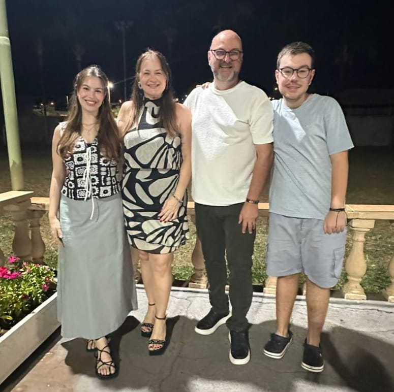 Hilário Ruiz comemora idade nova com amigos e familiares