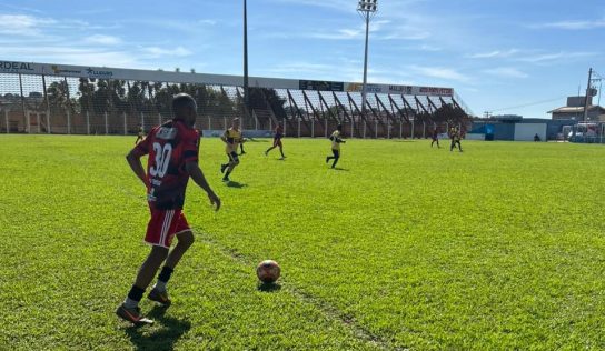 Semifinais do Campeonato de Veteranos de Futebol serão disputadas neste domingo