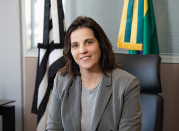 A EXCELÊNCIA DA LIDERANÇA: UMA HOMENAGEM A ANA BISELLI AIDAR